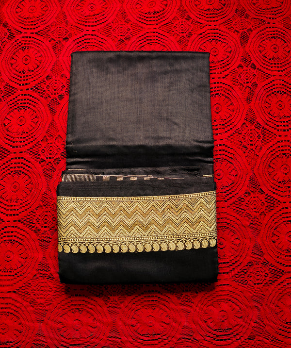 Kala Suvarnangi Maheshwari Saree